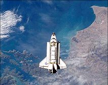 shuttle.jpg (11183 bytes)